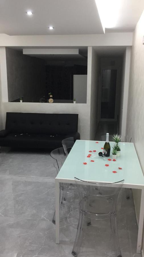 Le Rocce Nere Aparthotel Giardini-Naxos Kültér fotó
