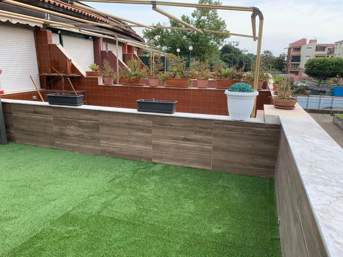 Le Rocce Nere Aparthotel Giardini-Naxos Kültér fotó